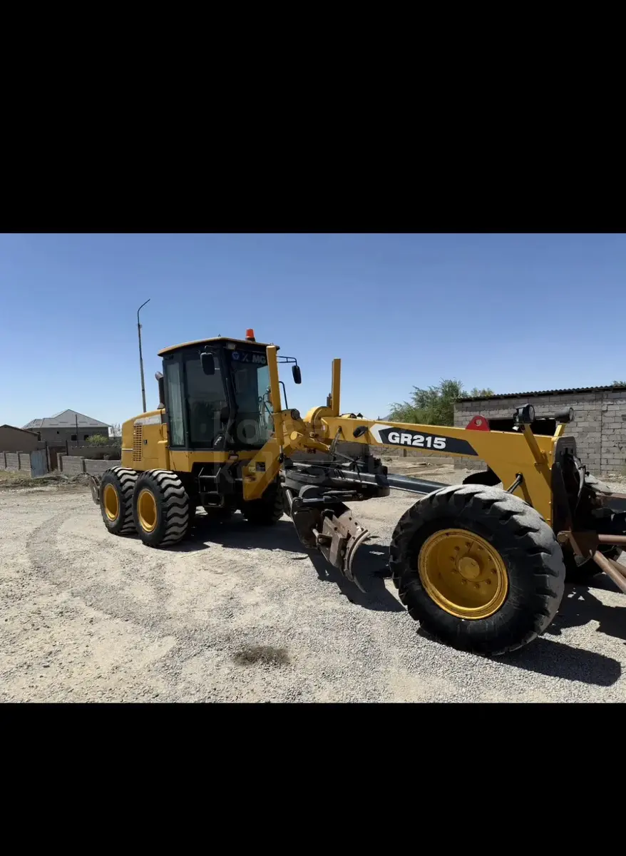 Каток, грейдер, тралл