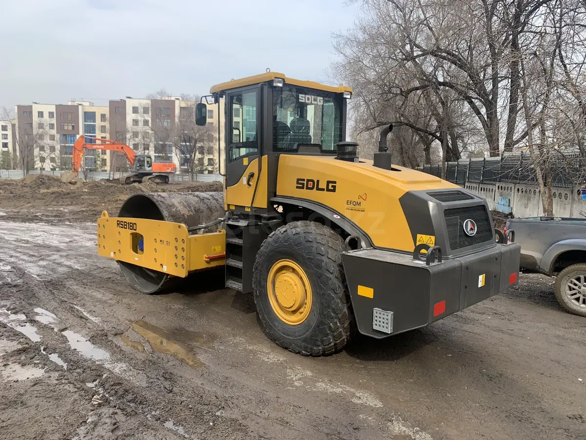 Грунтовый вибро-каток 18 тон