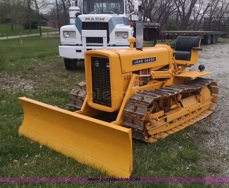 Аренда мини-бульдозера Shantui, Komatsu, Caterpillar — компактная планировка и земляные работы