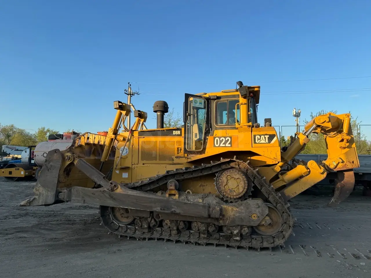 Бульдозер CAT D8R