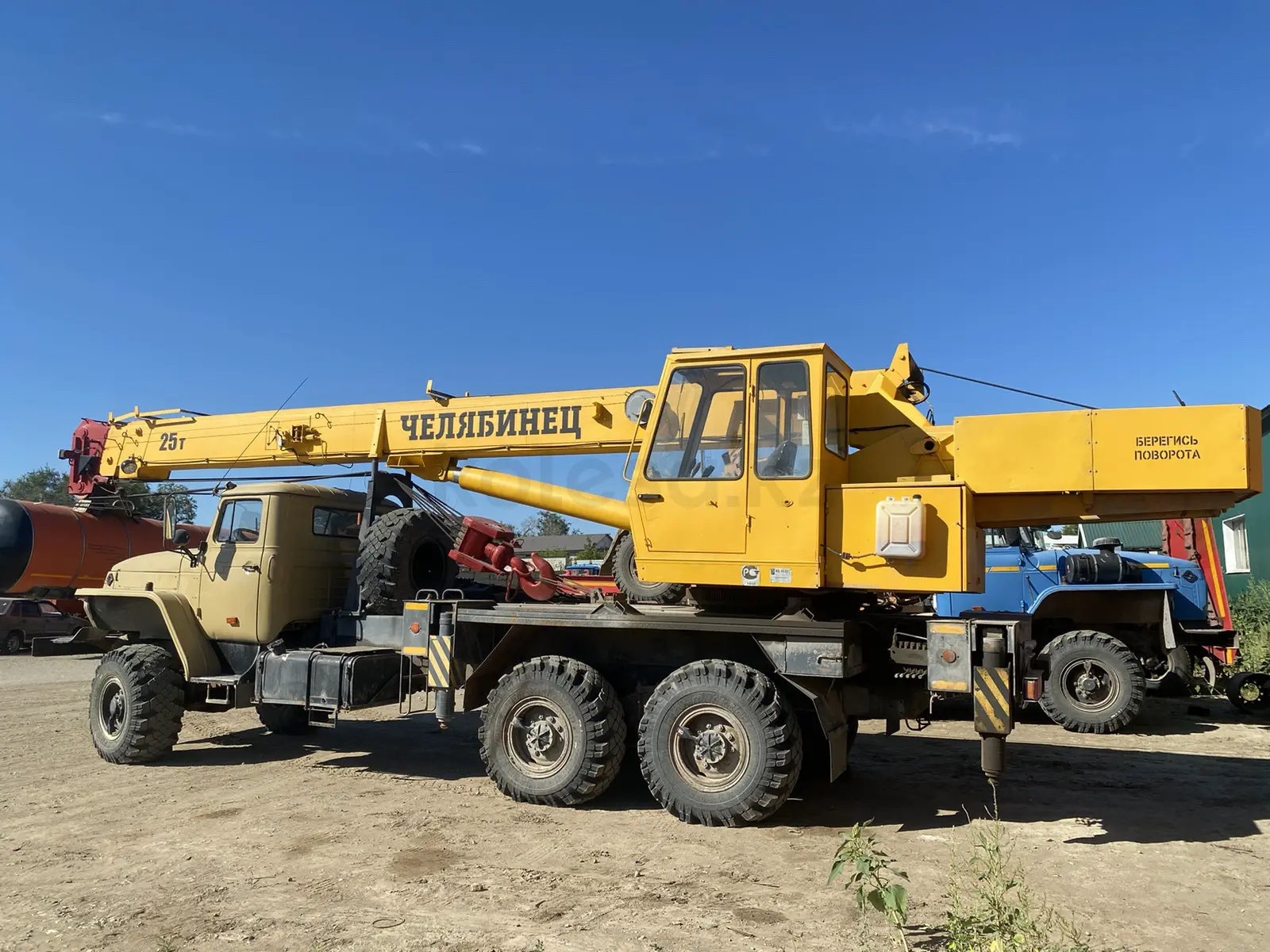 Автокран Урал - фото 5