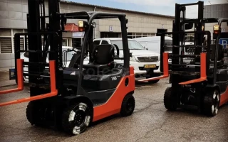 Вилочный погрузчик