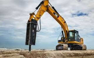 ЭКСКАВАТОР С ГИДРОМОЛОТОМ CAT 330 D2L