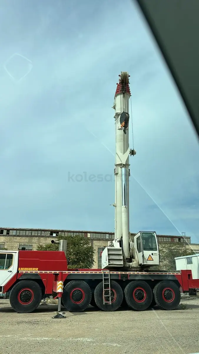 Автокран LTM 1100 2 грузоподьемностью сто тонн