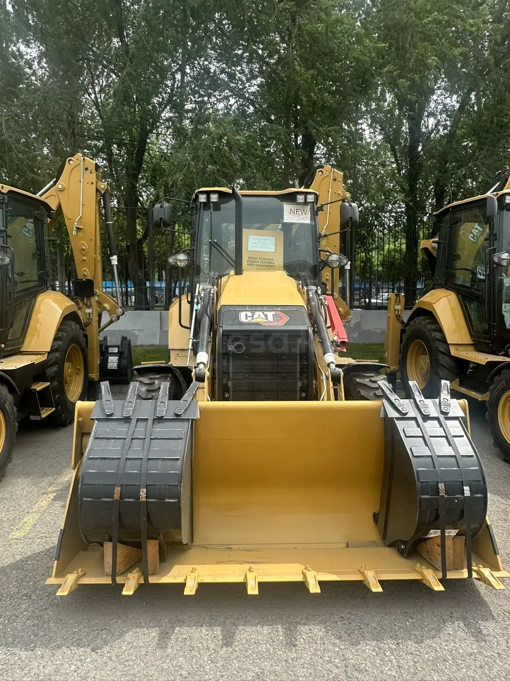 Аренда экскаватор-погрузчик - фото 2