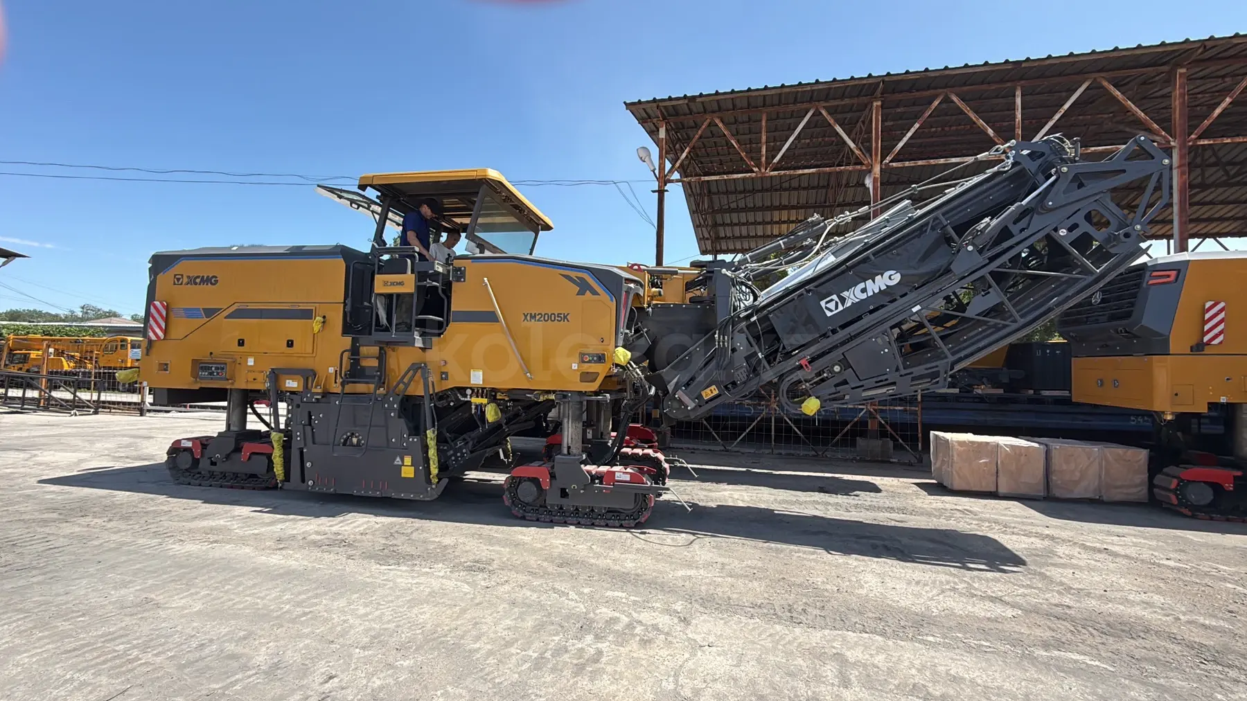 Аренда дорожного фрезы - фото 2