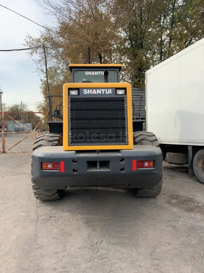 Фронтальный погрузчик 3 куб - фото 2